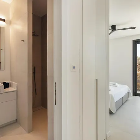 Moonhouse Paros Villa Kostos