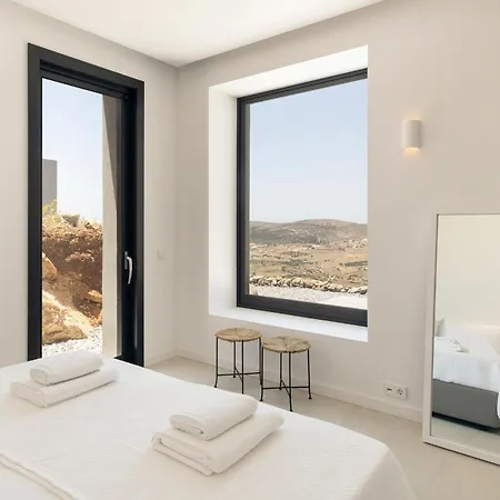 Moonhouse Paros Villa Kostos