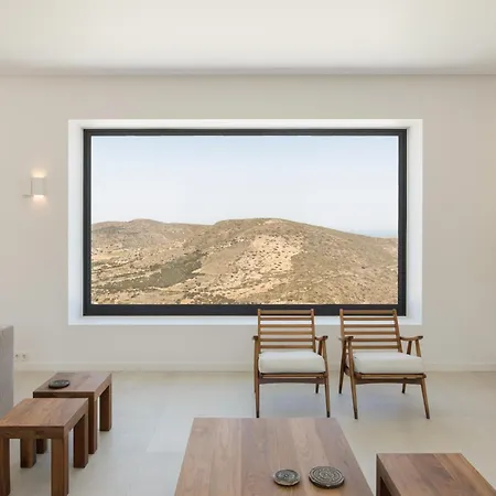 Moonhouse Paros Kostos