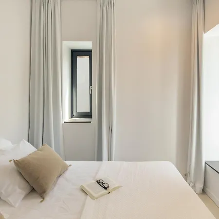 Moonhouse Paros * Kostos