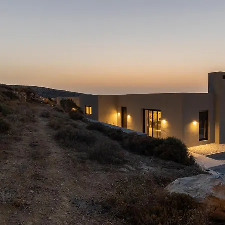 Moonhouse Paros Villa Kostos